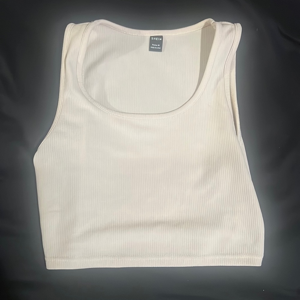Ribbed crop tank